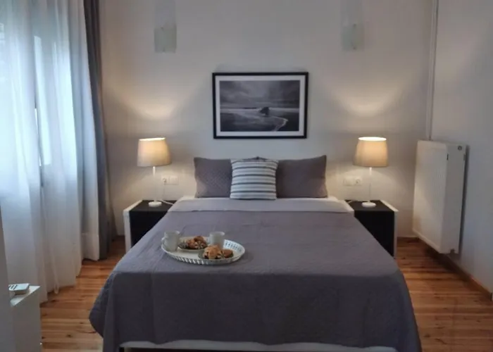 D4 Central Luxury Apartment