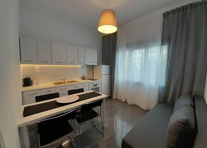 D4 Central Luxury Apartment